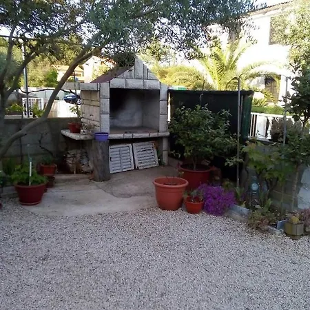 Jednosobni Apartman Mira דירה