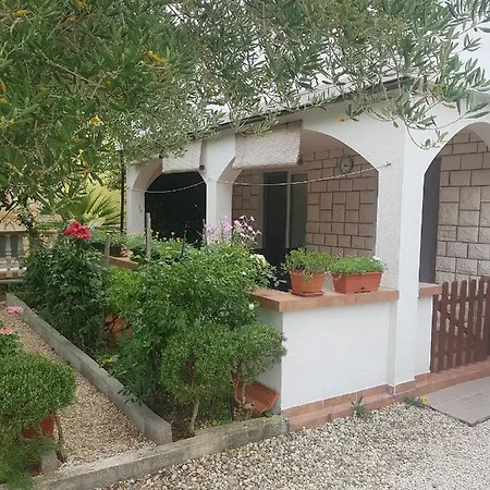Jednosobni Apartman Mira Apartment Vir